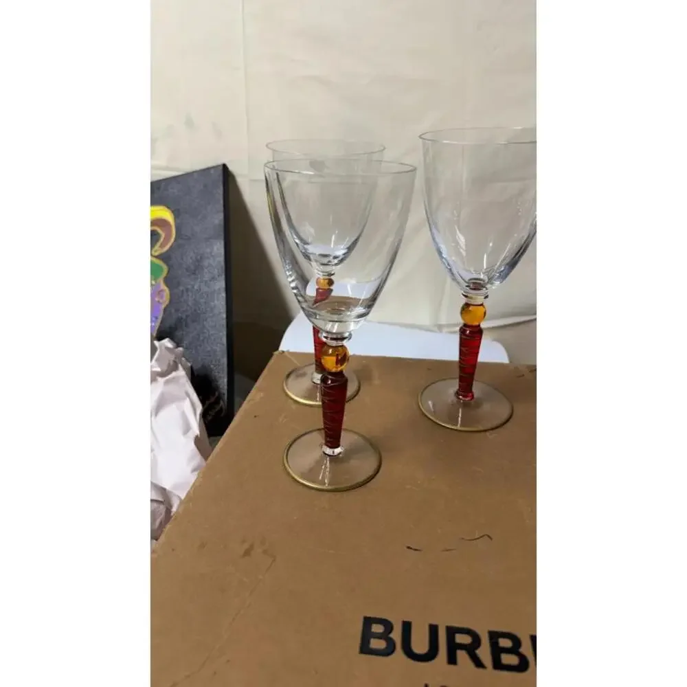 Set of 5 Handcrafted Amber Stem Wine Glasses‎ – 4 Matching + 1 Variant - Picture 7 of 16